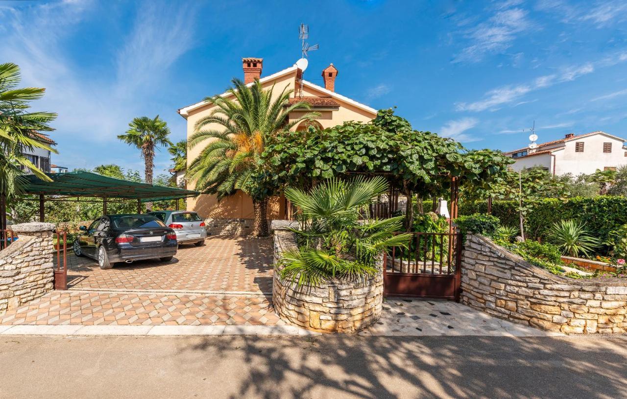 Apartments Feniks Poreč Exterior foto
