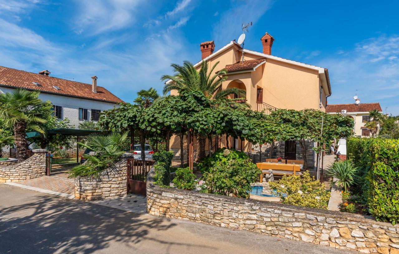Apartments Feniks Poreč Exterior foto